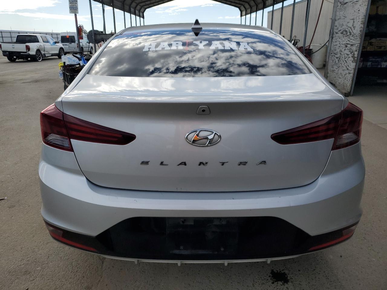 2019 HYUNDAI ELANTRA SE - Фото 6
