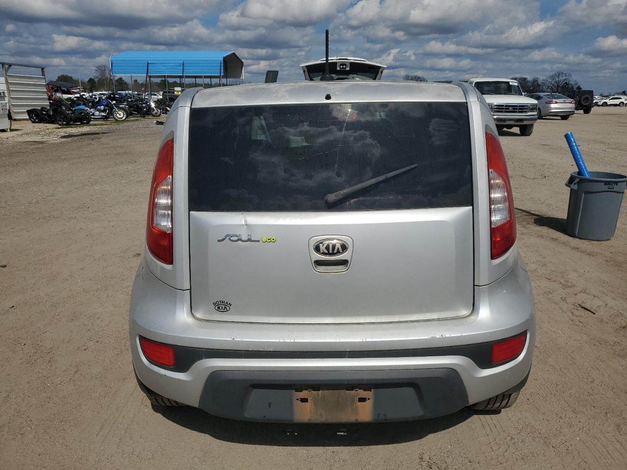 2013 KIA SOUL + - Image 6