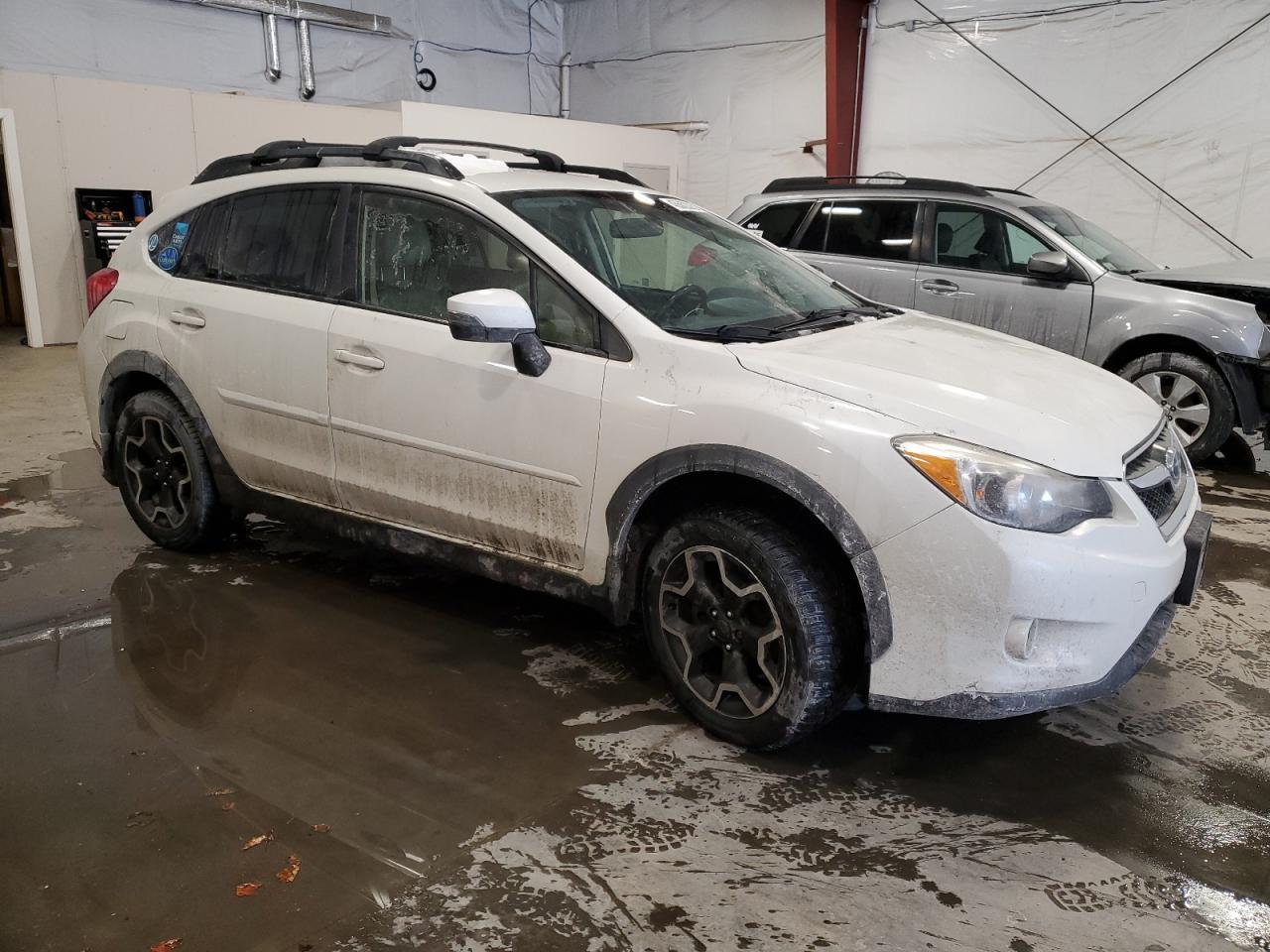 2015 SUBARU XV CROSSTR - Image 4