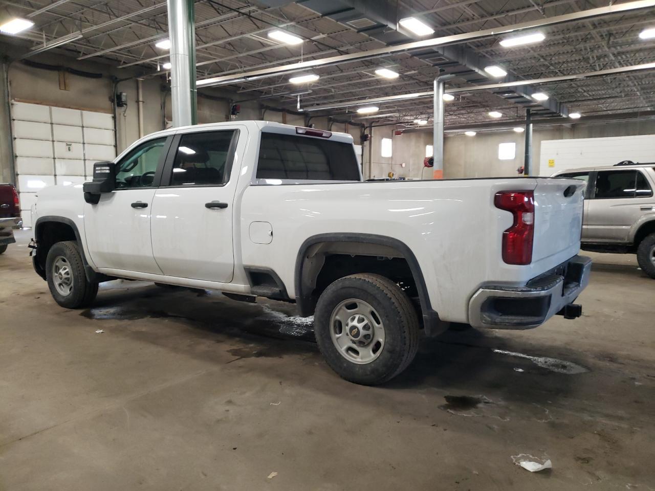 2024 CHEVROLET SILVERADO - Image 2