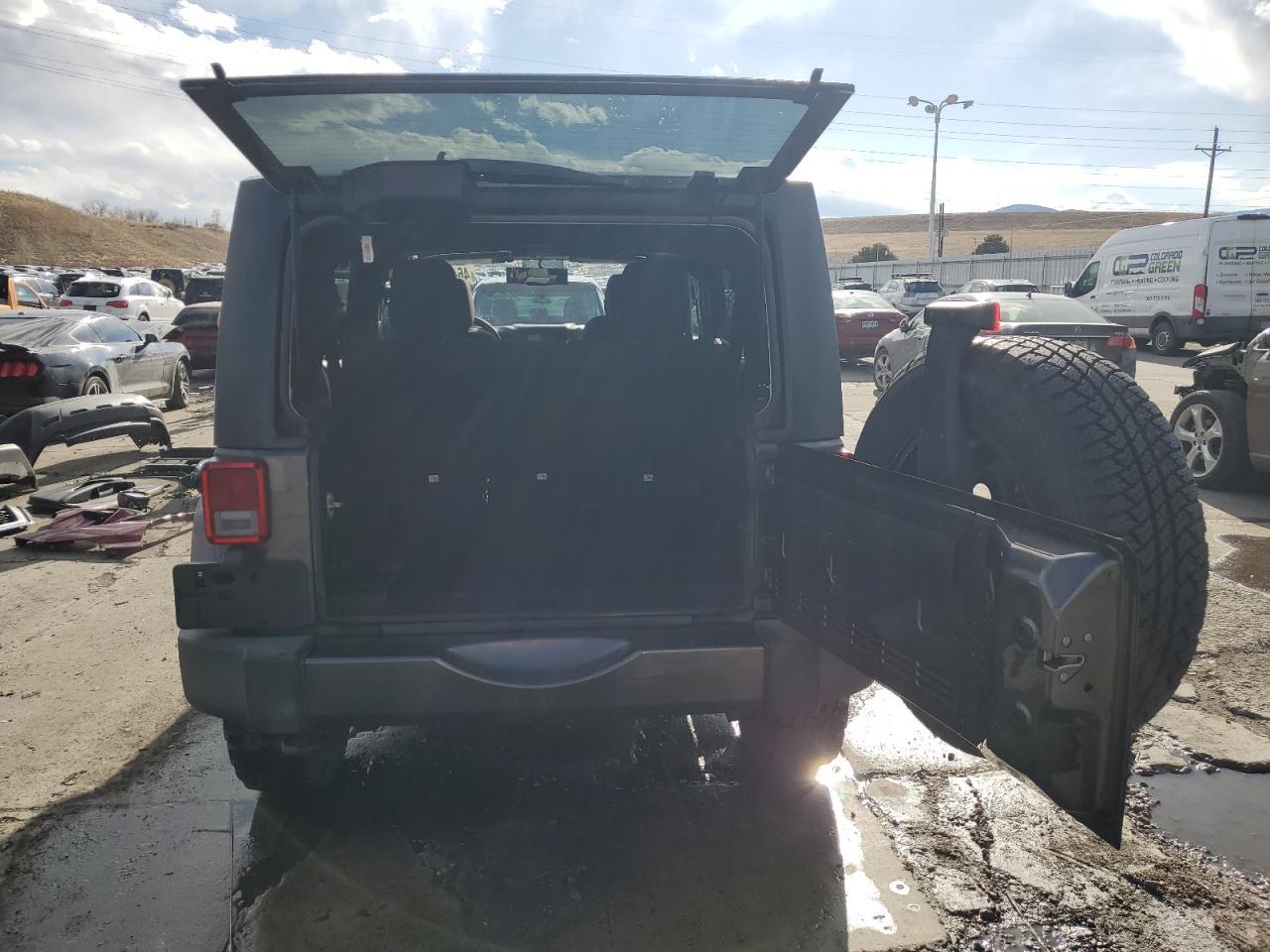 2017 JEEP WRANGLER U - Image 6