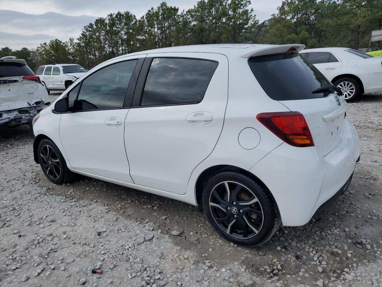 2016 TOYOTA YARIS L - Image 2