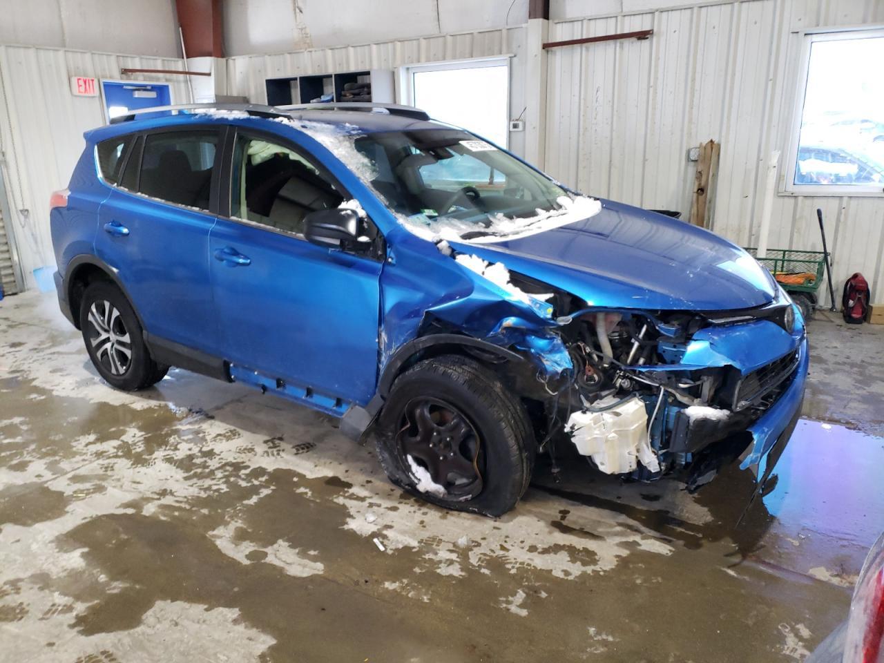 2017 TOYOTA RAV4 LE - Image 4