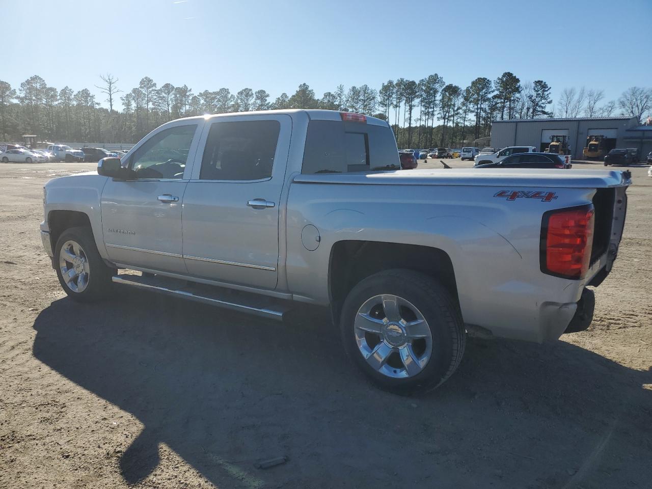 2015 CHEVROLET SILVERADO - Фото 2