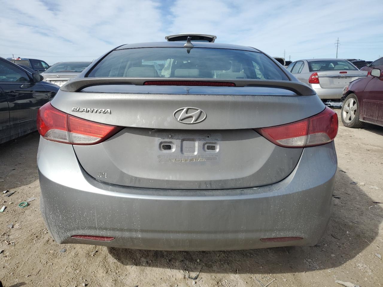 2013 HYUNDAI ELANTRA GL - Фото 6