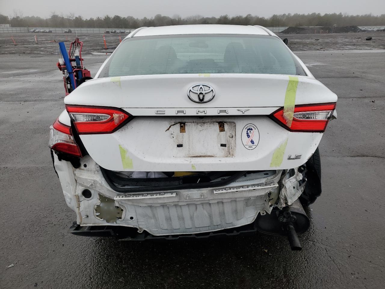 2018 TOYOTA CAMRY L - Фото 6
