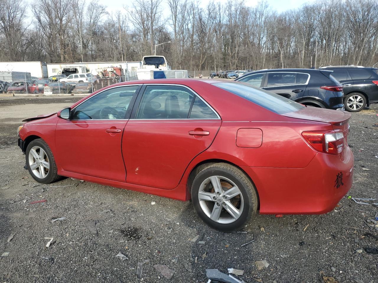 2014 TOYOTA CAMRY L - Фото 2