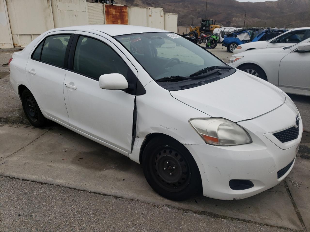 2012 TOYOTA YARIS - Фото 4