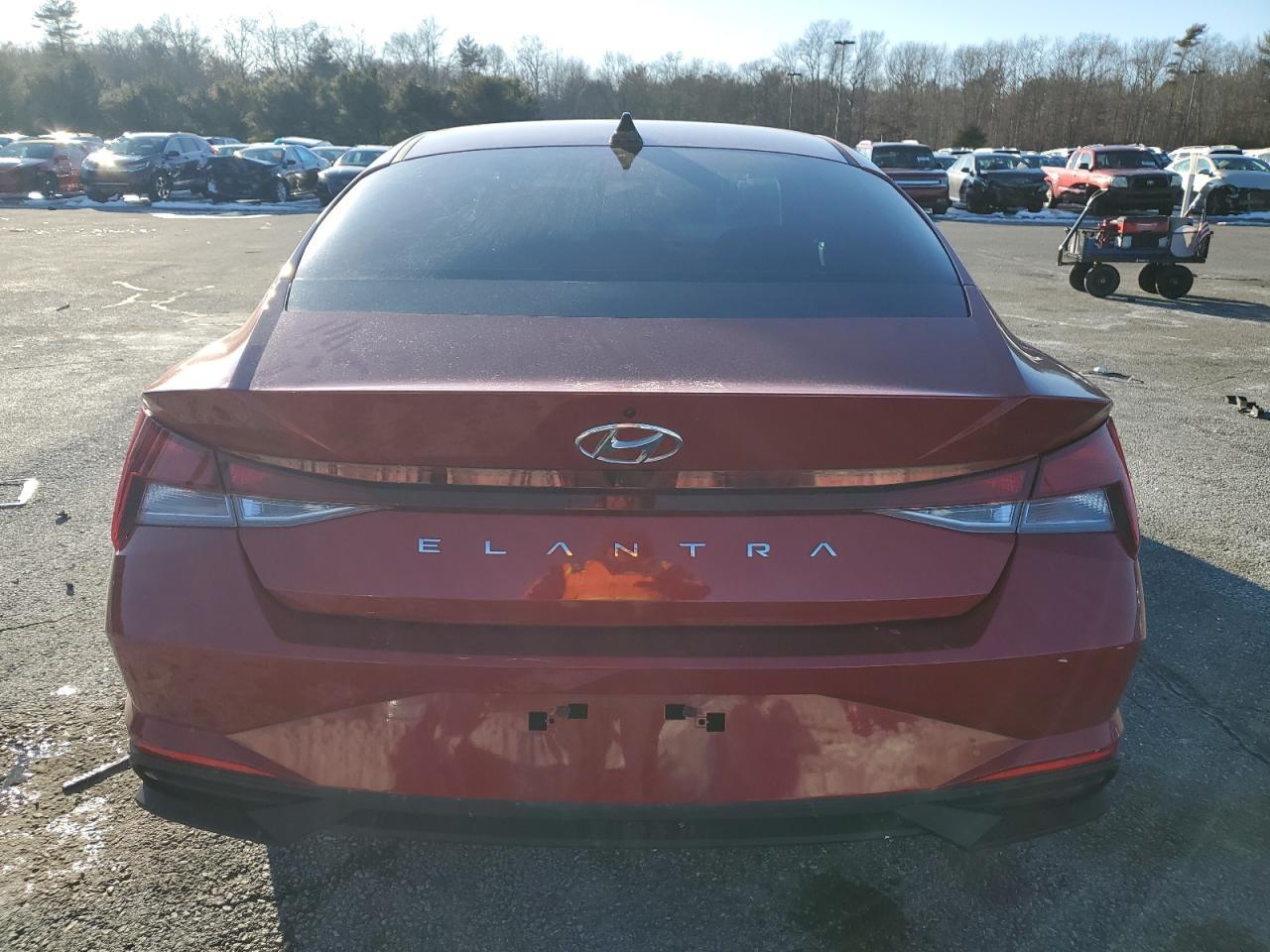 2023 HYUNDAI ELANTRA SE - Image 6