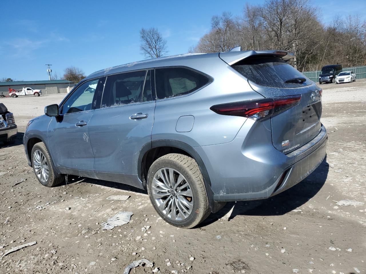 2024 TOYOTA HIGHLANDER - Фото 2