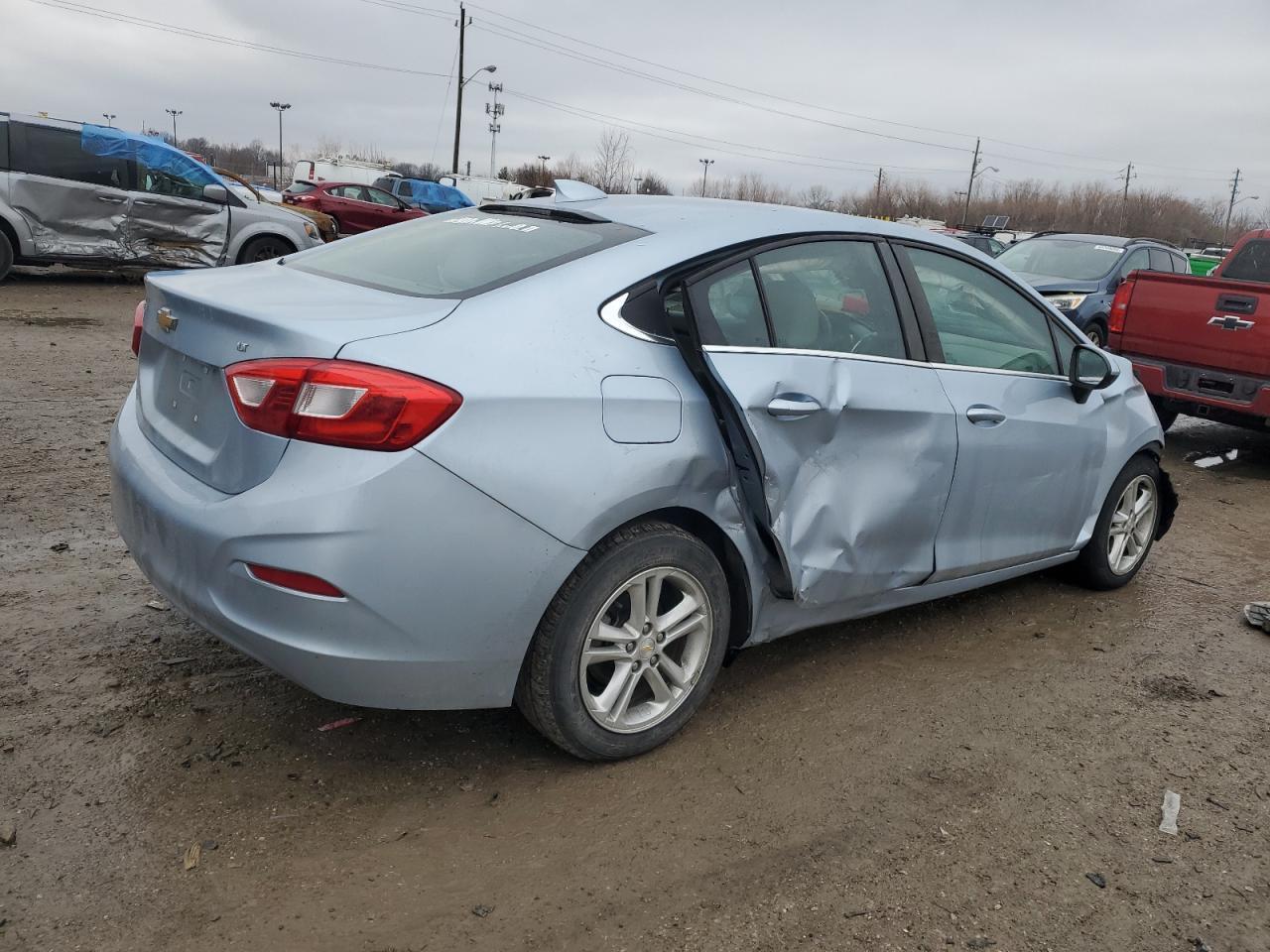 2017 CHEVROLET CRUZE LT - Image 3
