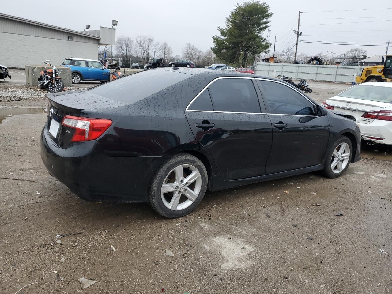 2013 TOYOTA CAMRY L - Image 3
