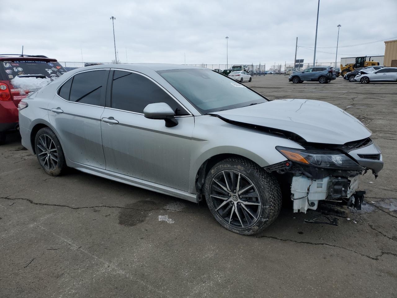 2021 TOYOTA CAMRY SE - Фото 4