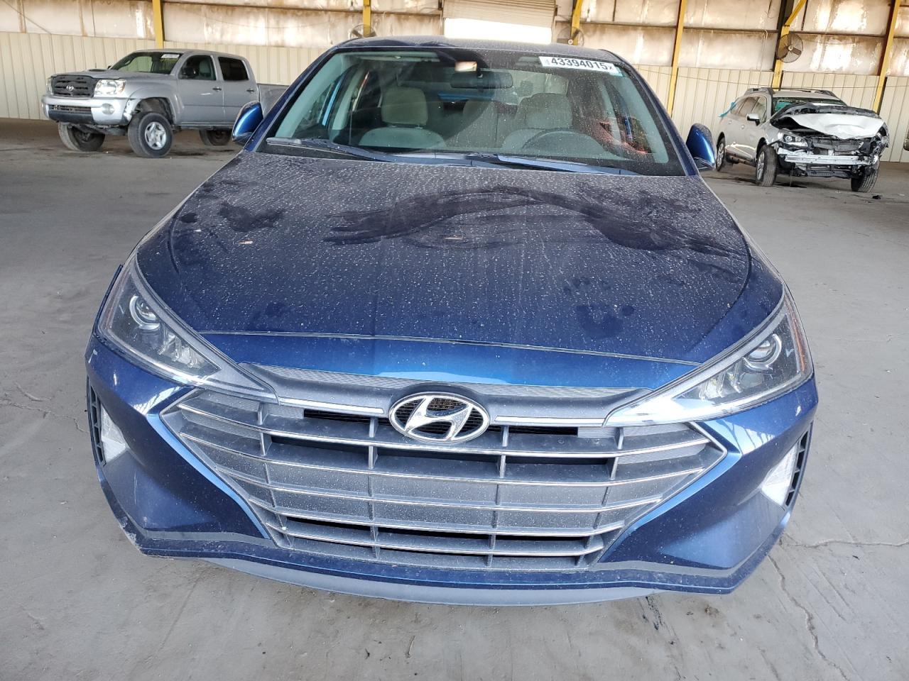 2019 HYUNDAI ELANTRA SE - Image 5