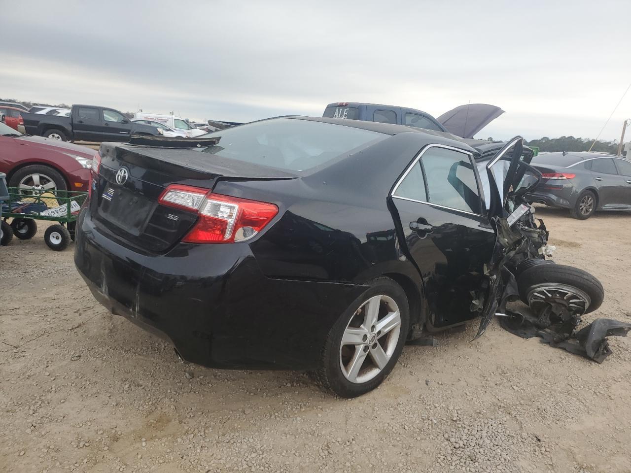 2012 TOYOTA CAMRY BASE - Фото 3
