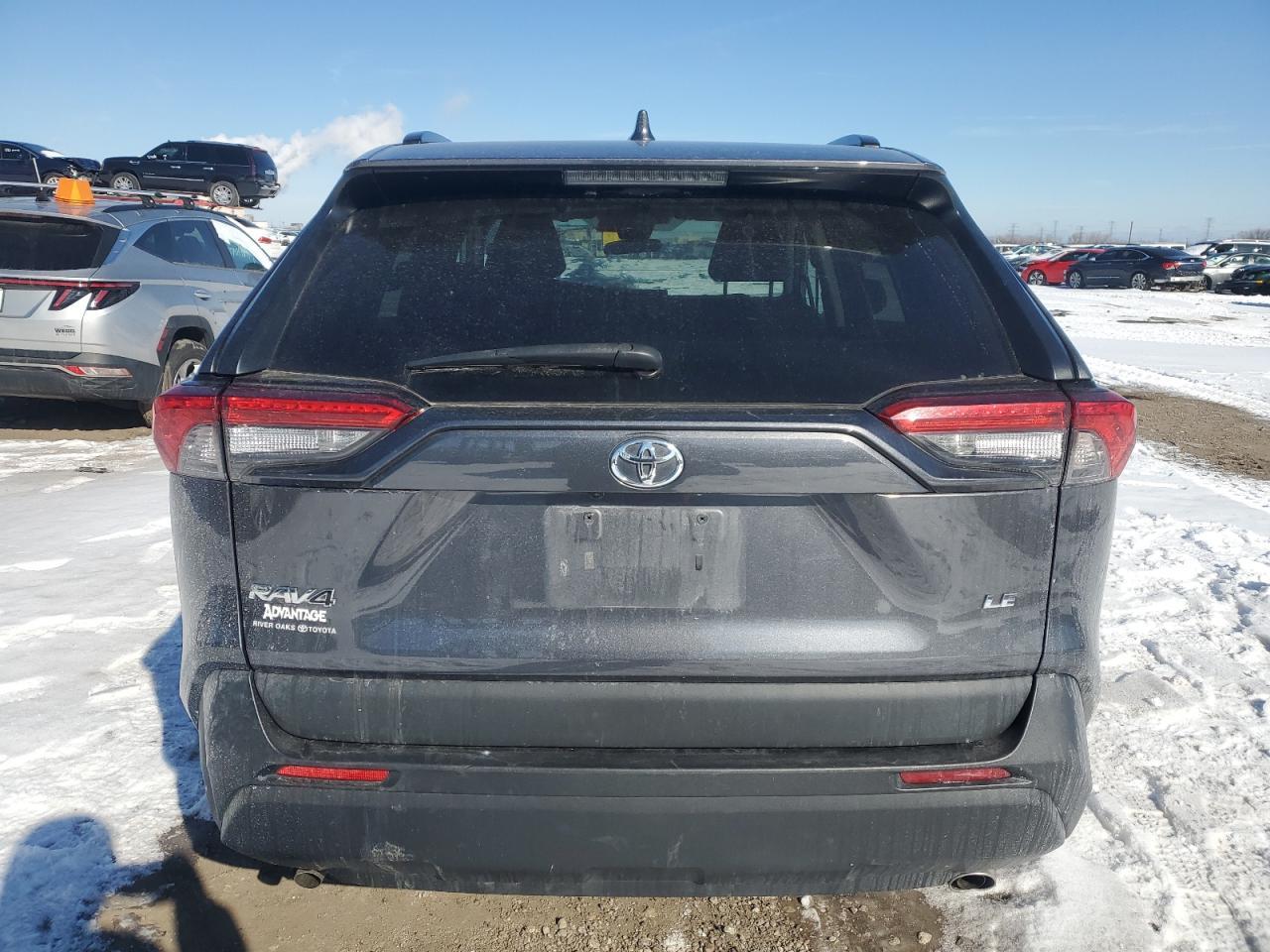 2021 TOYOTA RAV4 LE - Фото 6