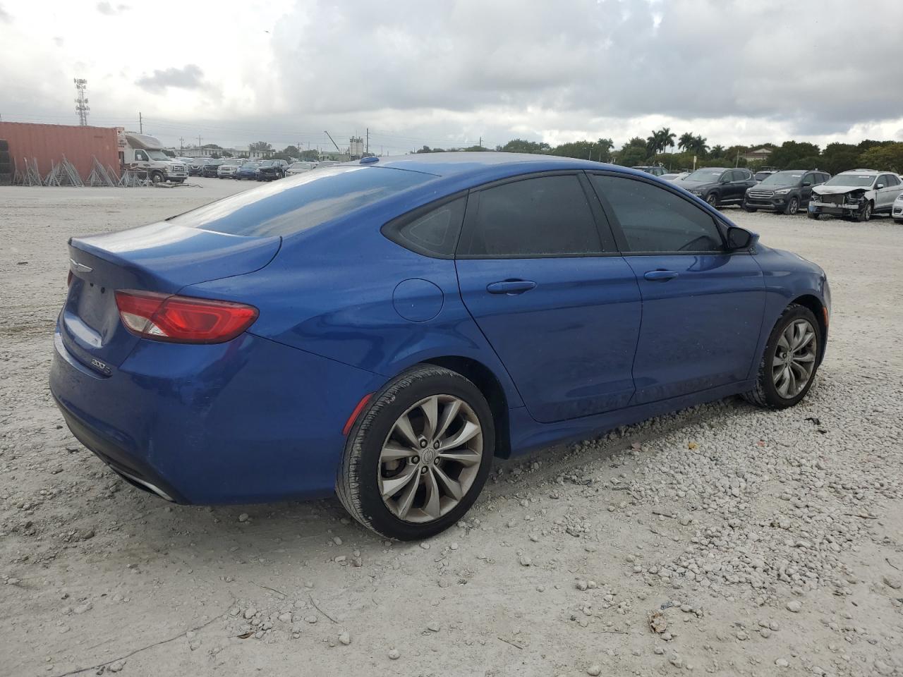 2015 CHRYSLER 200 S - Фото 3