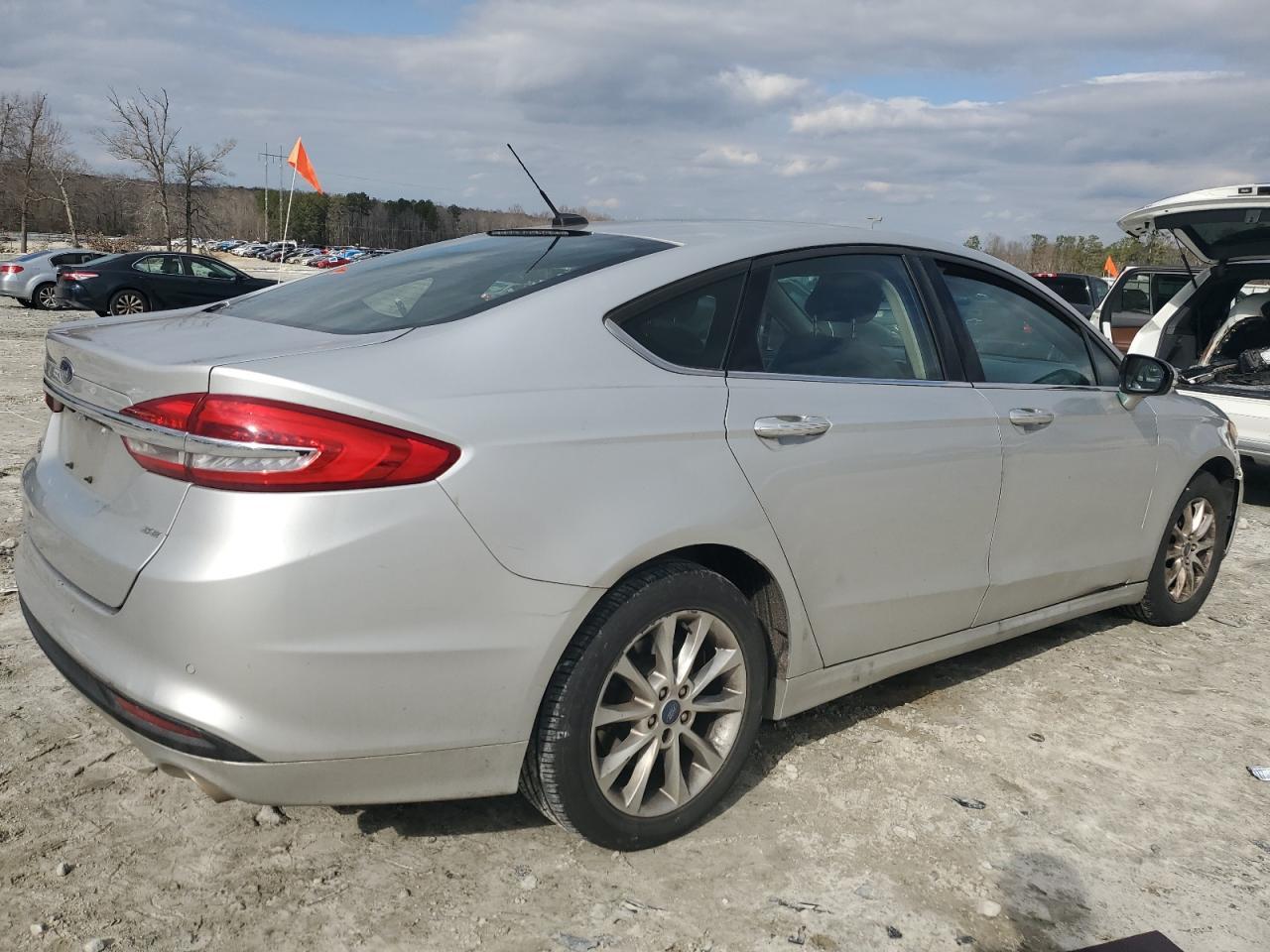 2017 FORD FUSION SE - Фото 3