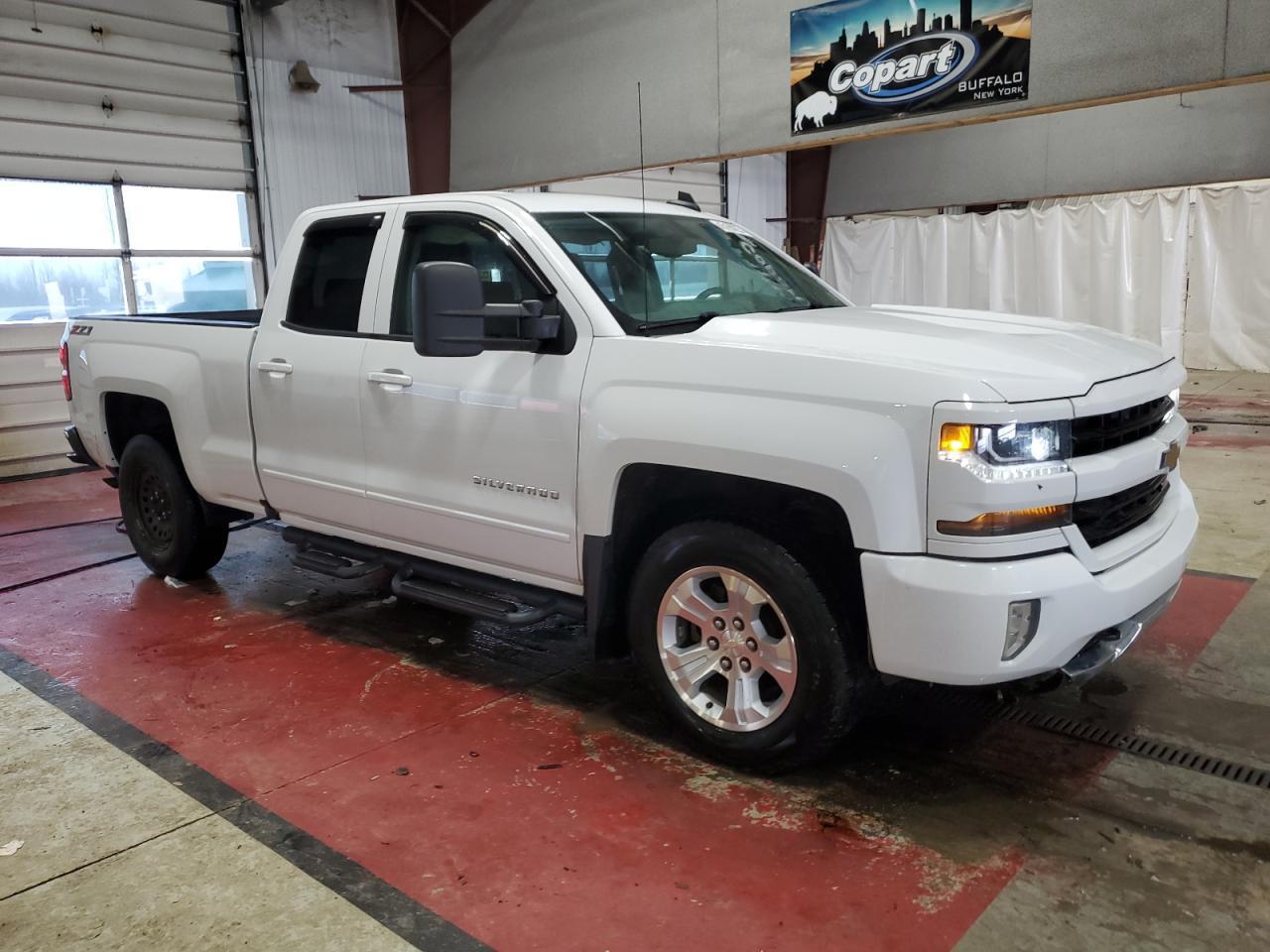 2017 CHEVROLET SILVERADO - Image 4