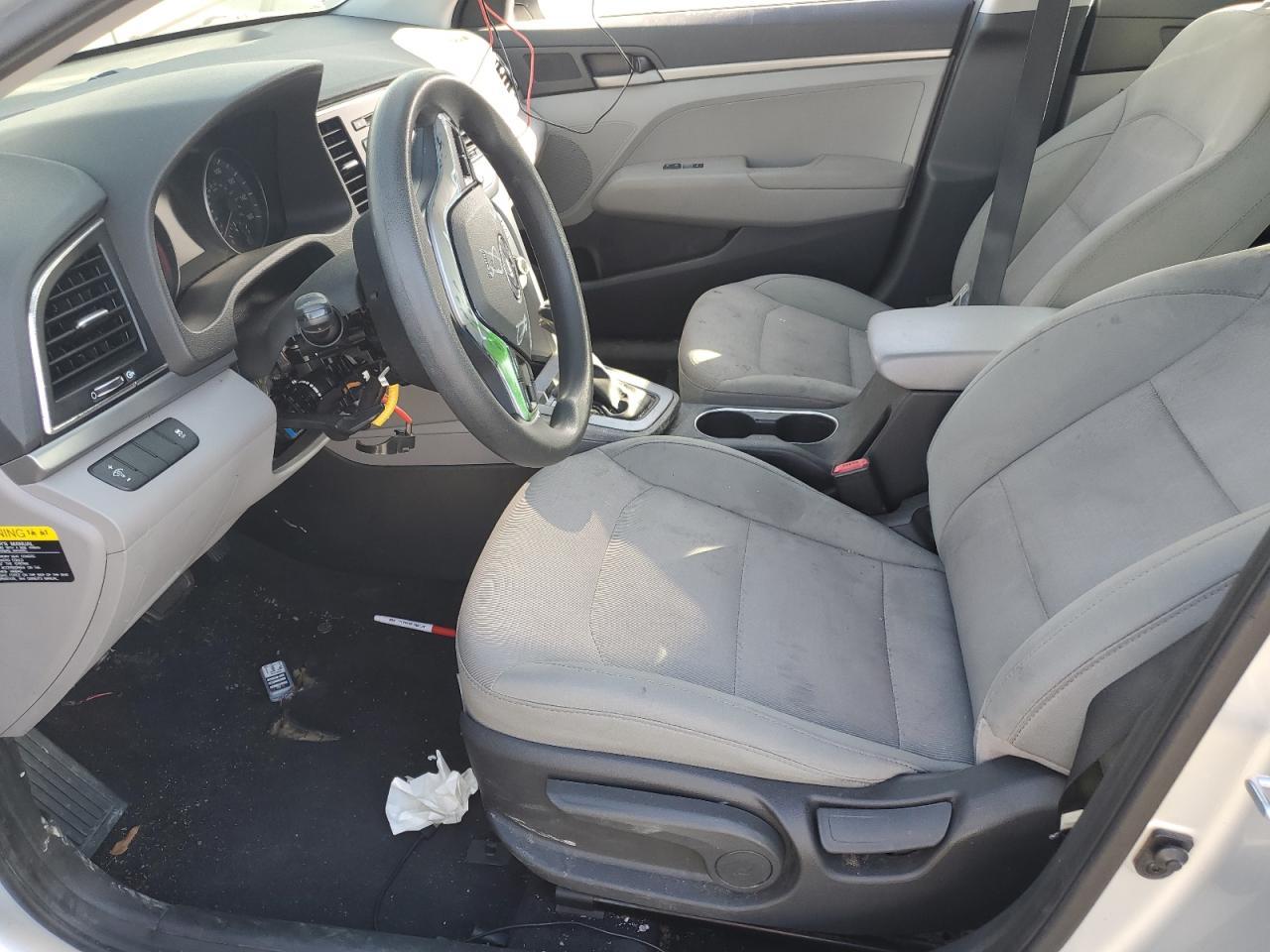 2017 HYUNDAI ELANTRA SE - Фото 7