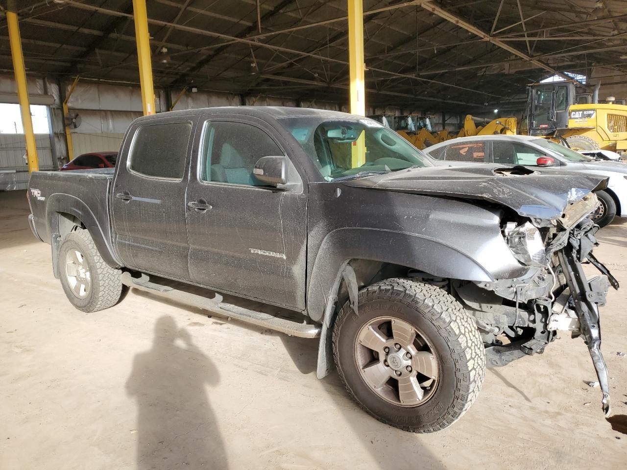 2013 TOYOTA TACOMA DOU - Image 4
