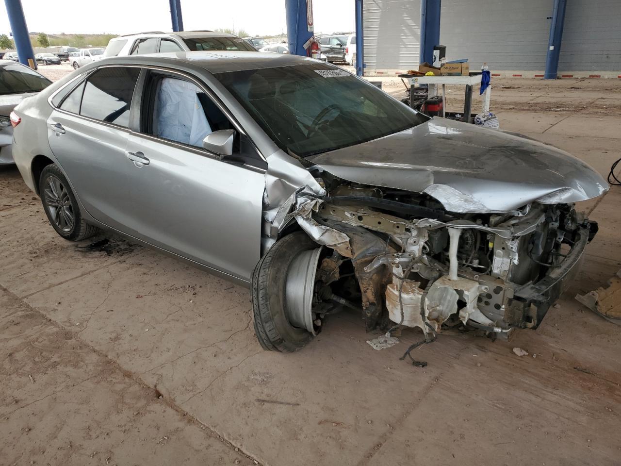 2016 TOYOTA CAMRY LE - Фото 4