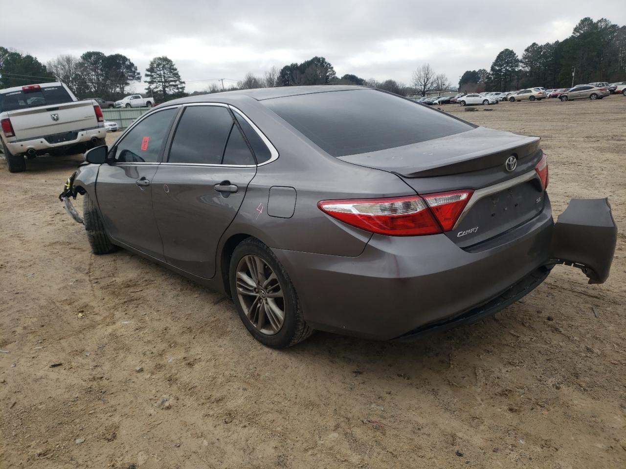 2016 TOYOTA CAMRY LE - Фото 2