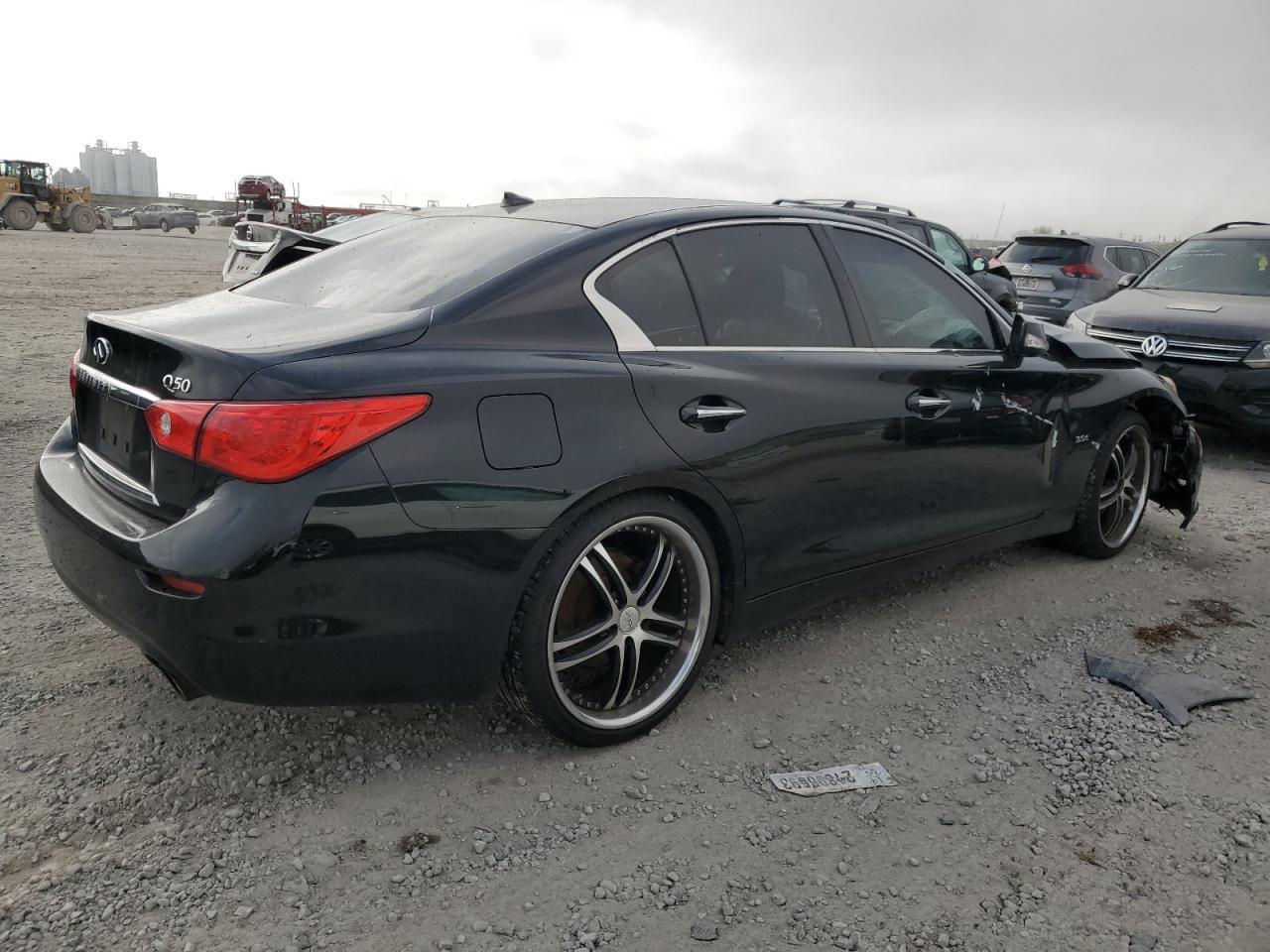 2016 INFINITI Q50 PREMIU - Фото 3