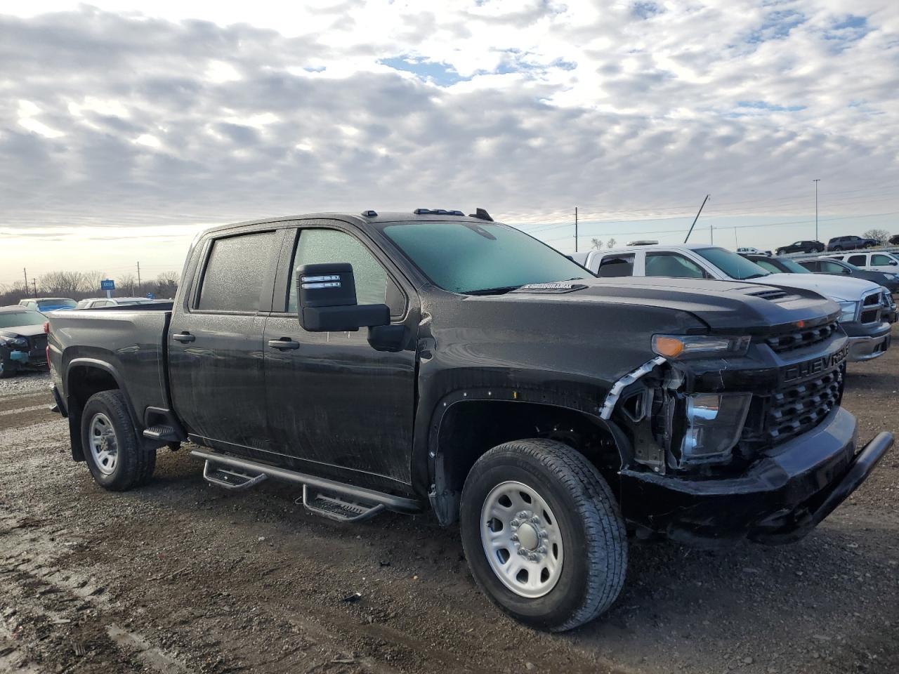 2023 CHEVROLET SILVERADO - Фото 4