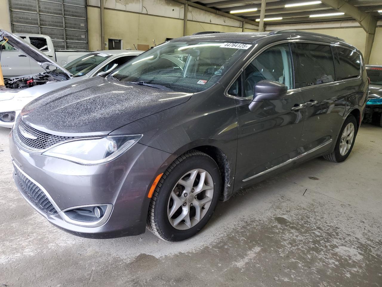 2017 CHRYSLER PACIFICA T car image