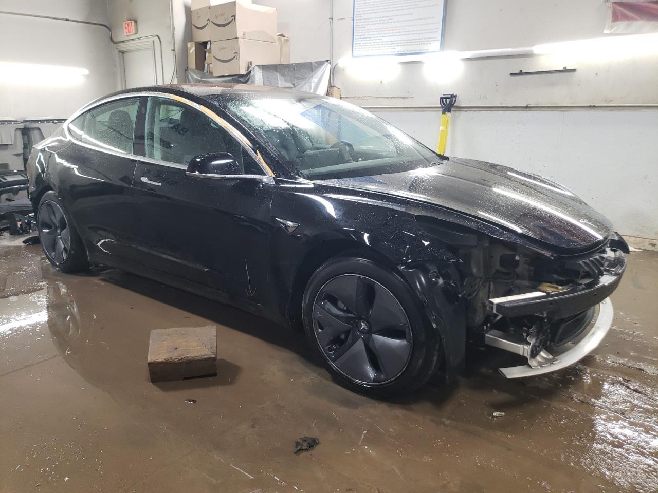 2019 TESLA MODEL 3 - Фото 4