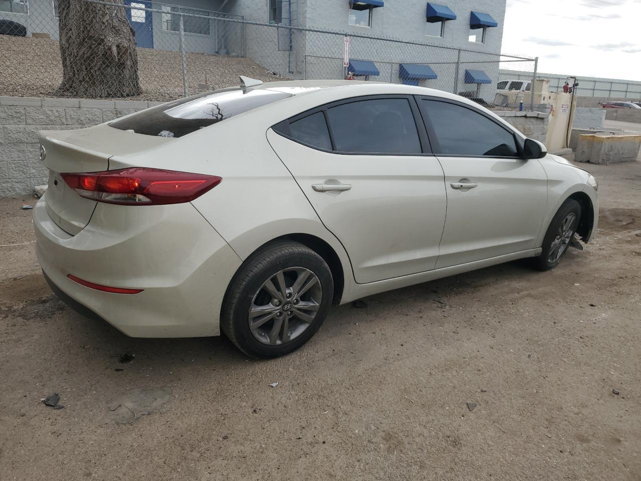 2017 HYUNDAI ELANTRA SE - Image 3