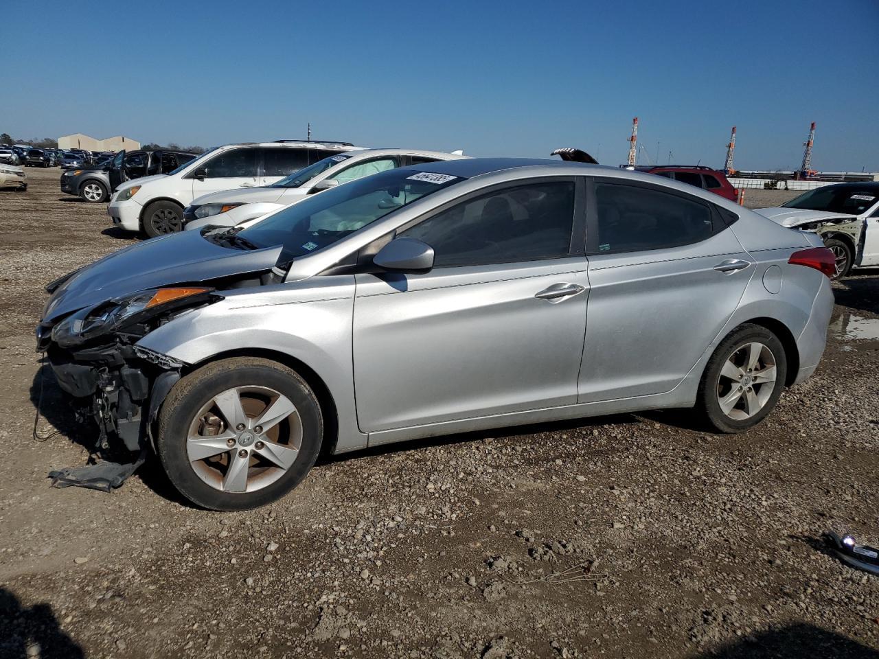 2013 HYUNDAI ELANTRA GL