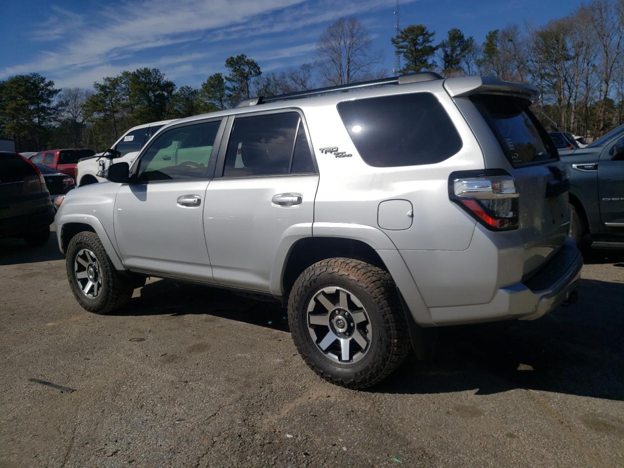 2019 TOYOTA 4RUNNER SR - Image 2