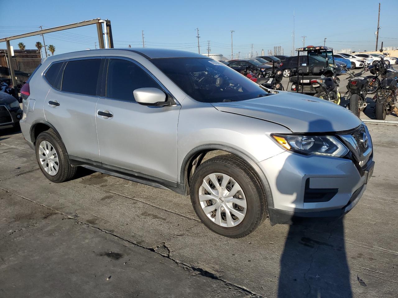 2017 NISSAN ROGUE S - Image 4
