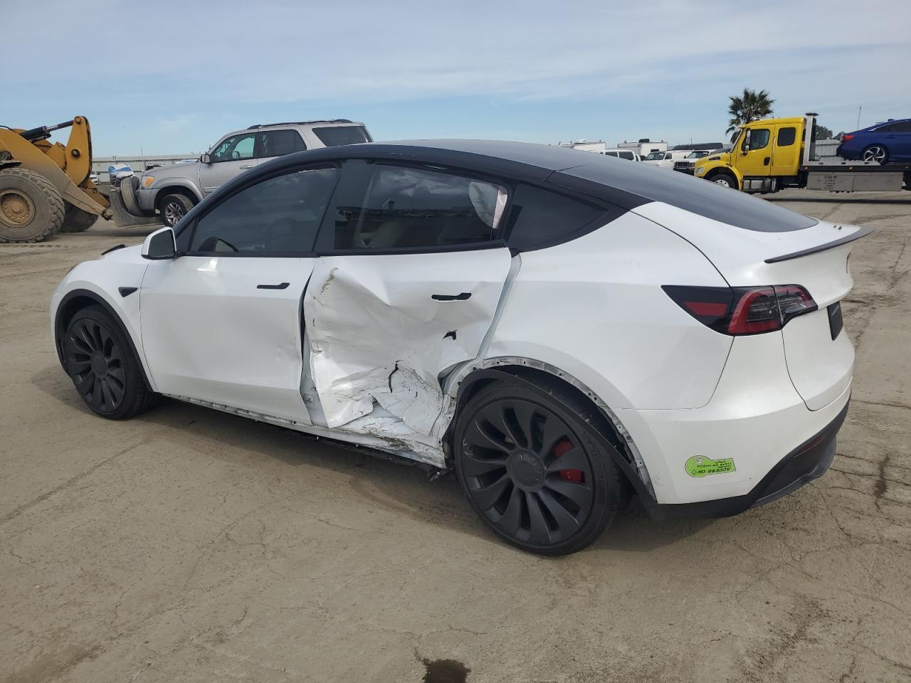 2023 TESLA MODEL Y - Image 2
