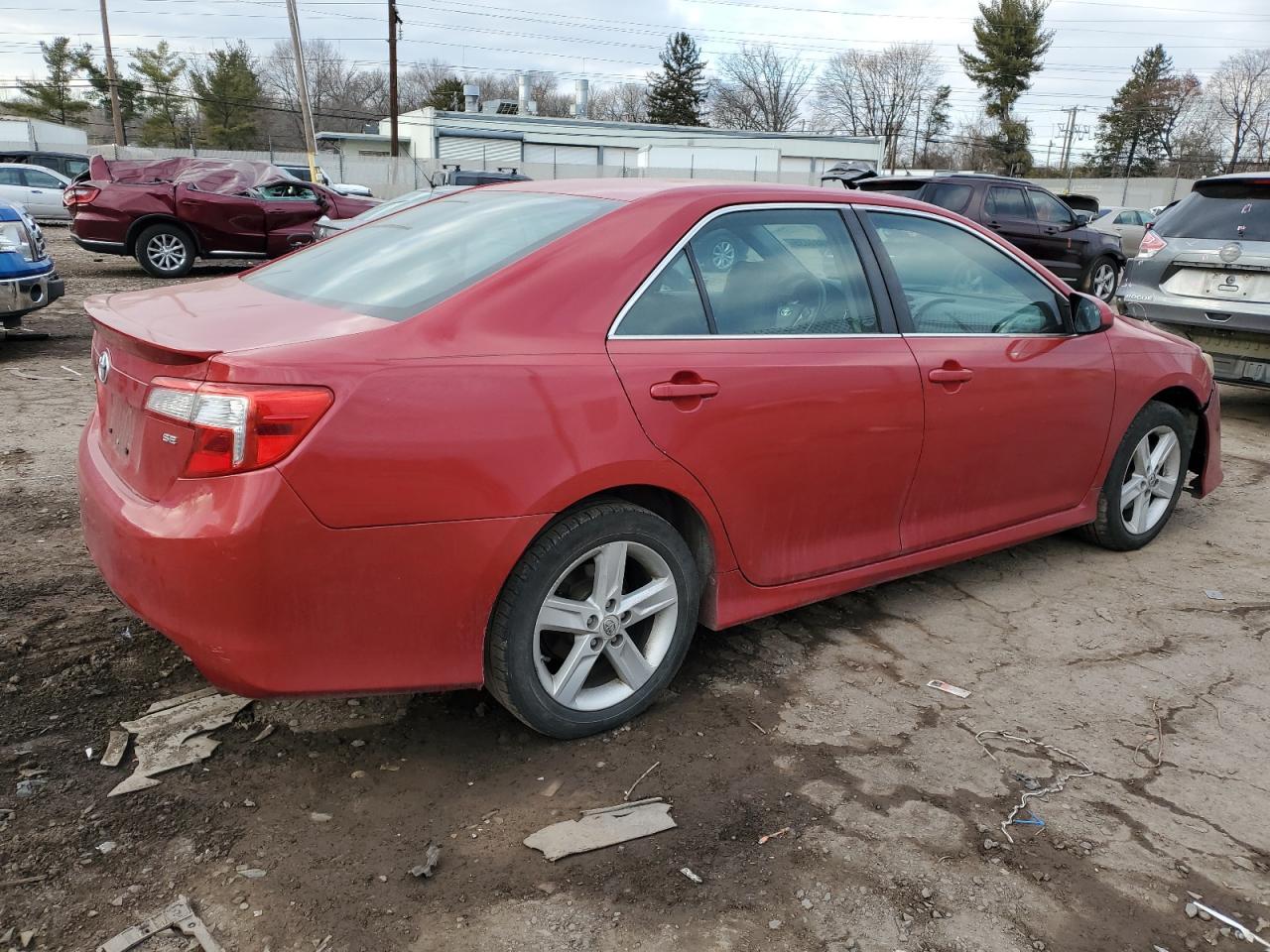 2013 TOYOTA CAMRY L - Фото 3