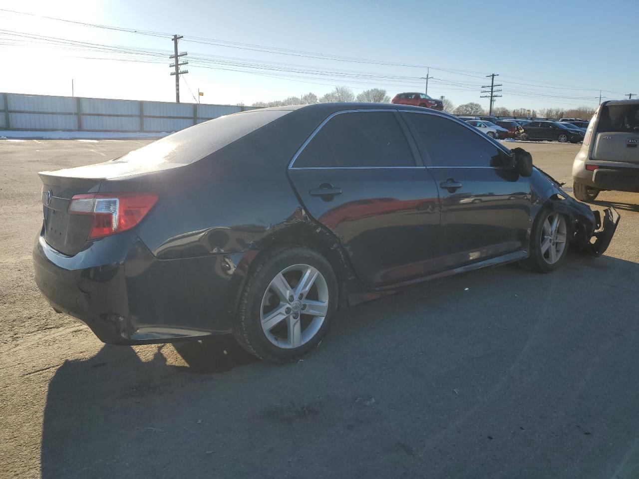2014 TOYOTA CAMRY L - Image 3
