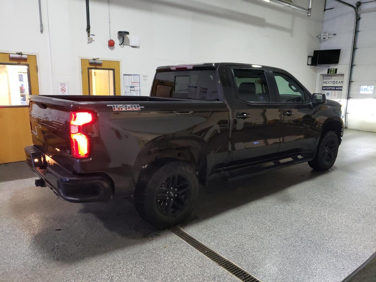 2021 CHEVROLET SILVERADO - Фото 3