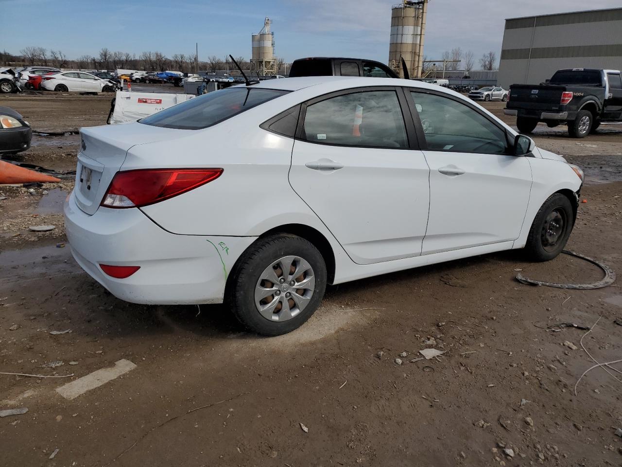 2017 HYUNDAI ACCENT SE - Image 3