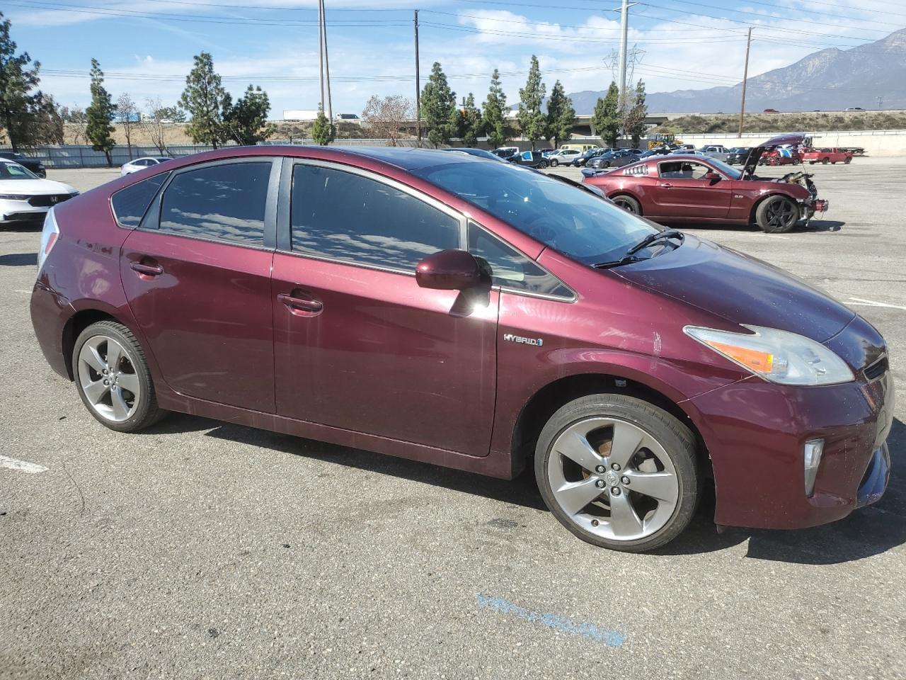 2013 TOYOTA PRIUS - Фото 4
