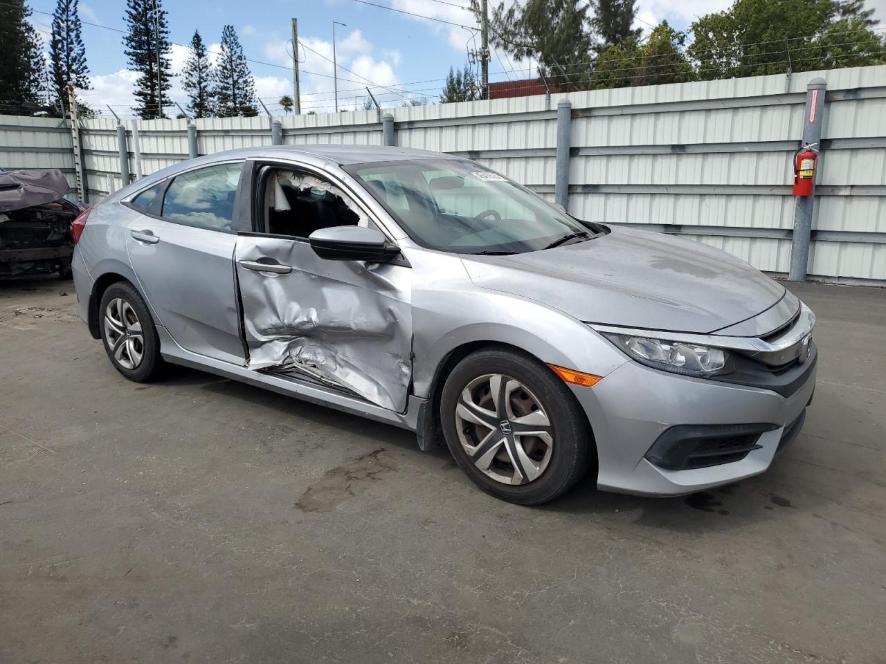 2017 HONDA CIVIC LX - Фото 4