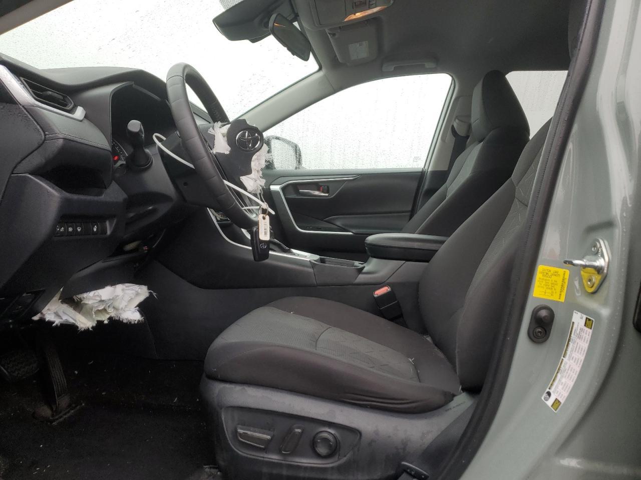 2020 TOYOTA RAV4 XLE - Фото 7