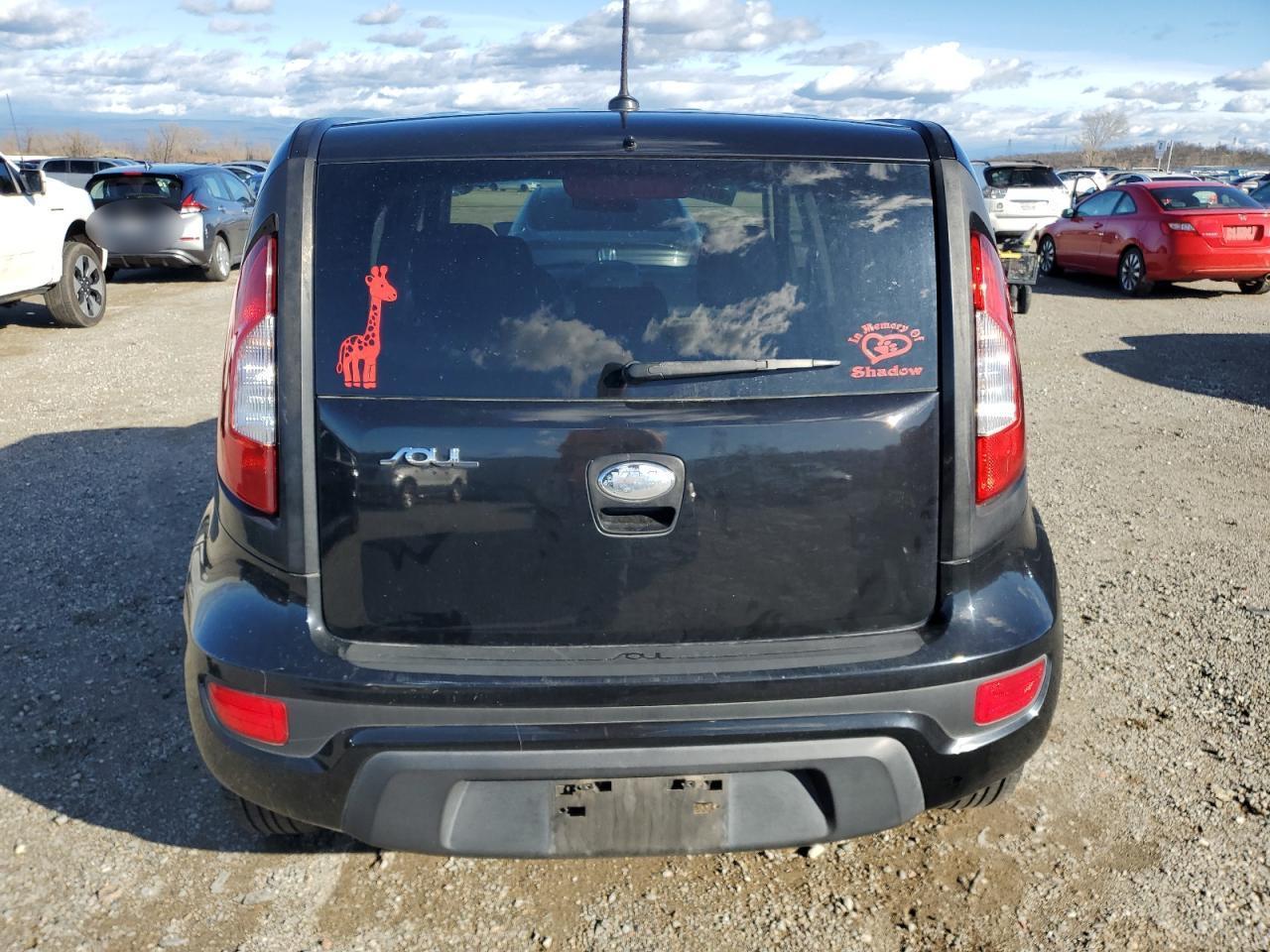 2013 KIA SOUL + - Image 6