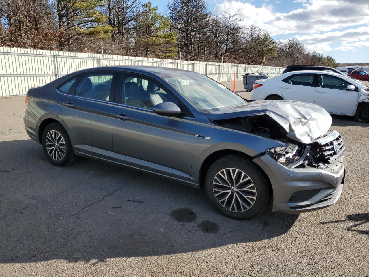 2019 VOLKSWAGEN JETTA SEL - Image 4