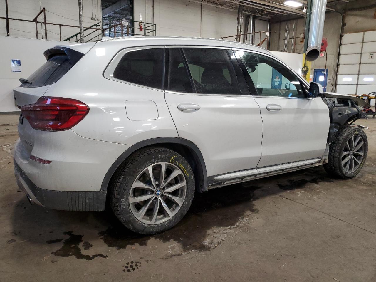 2019 BMW X3 XDRIVE3 - Фото 3