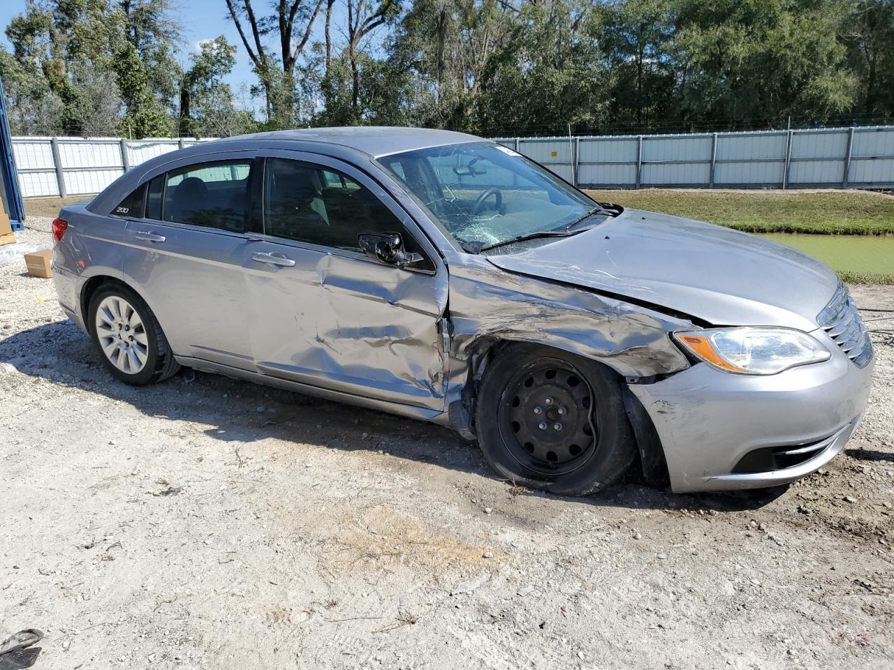 2013 CHRYSLER 200 LX - Фото 4