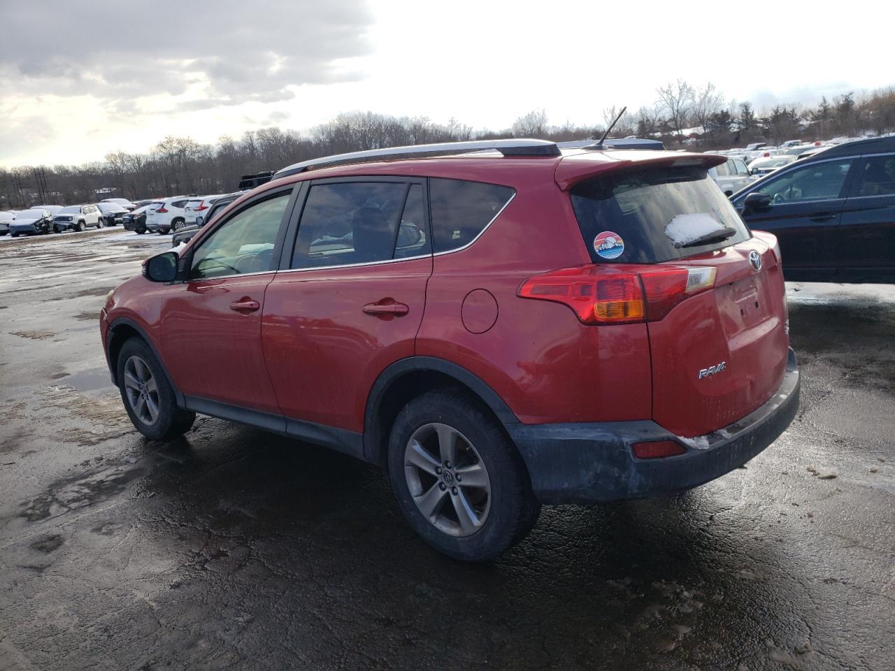 2015 TOYOTA RAV4 XLE - Image 2