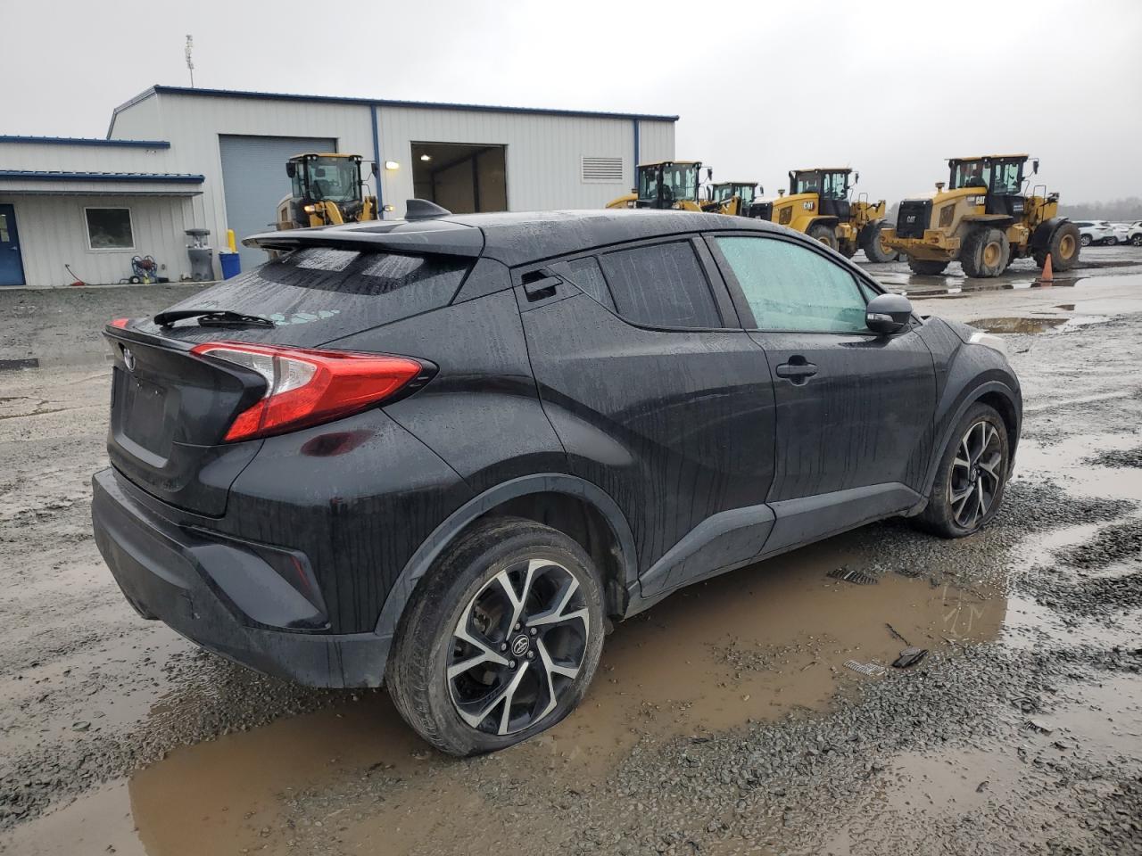 2018 TOYOTA C-HR XLE - Image 3