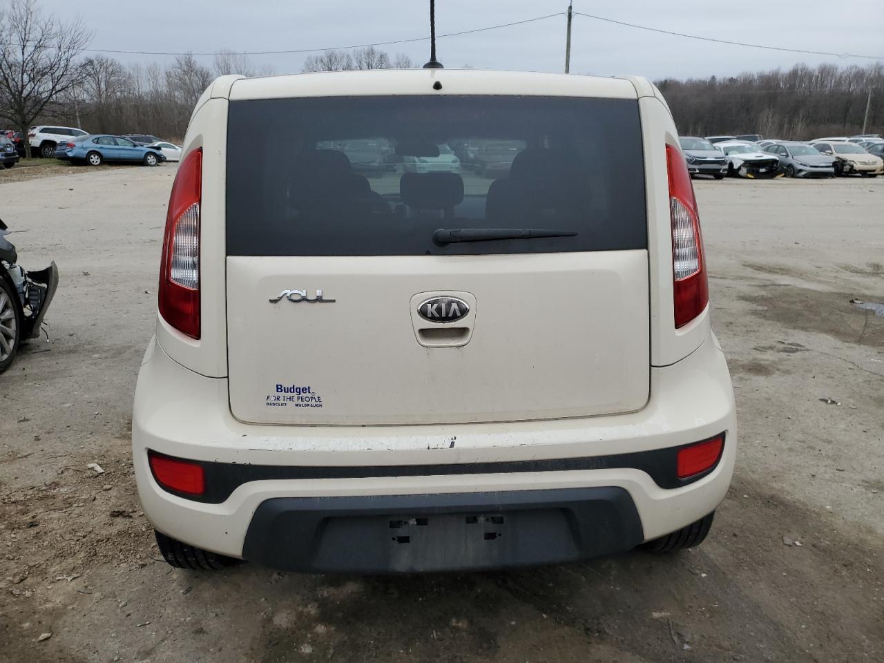 2013 KIA SOUL + - Image 6